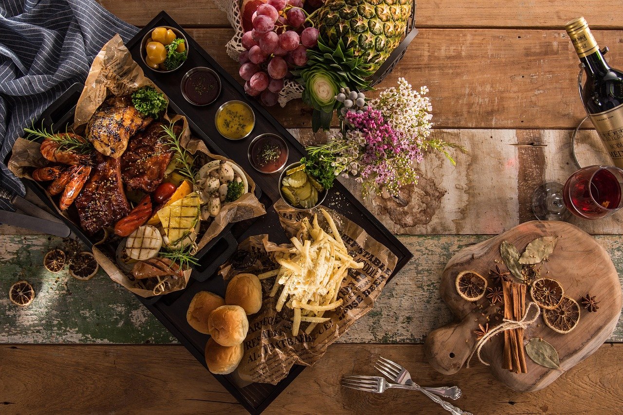 christmas wallpaper, platter, food, starters, meal, feast, dining table, table, eat, delicious food, restaurant, dining, cuis