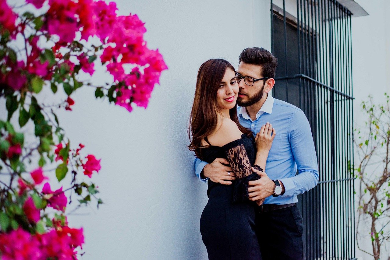 kiss, couple, love, kissing, romance, romantic, lovers, dating, together, hug, sensual, adult, blue kiss, blue hug, blue toge