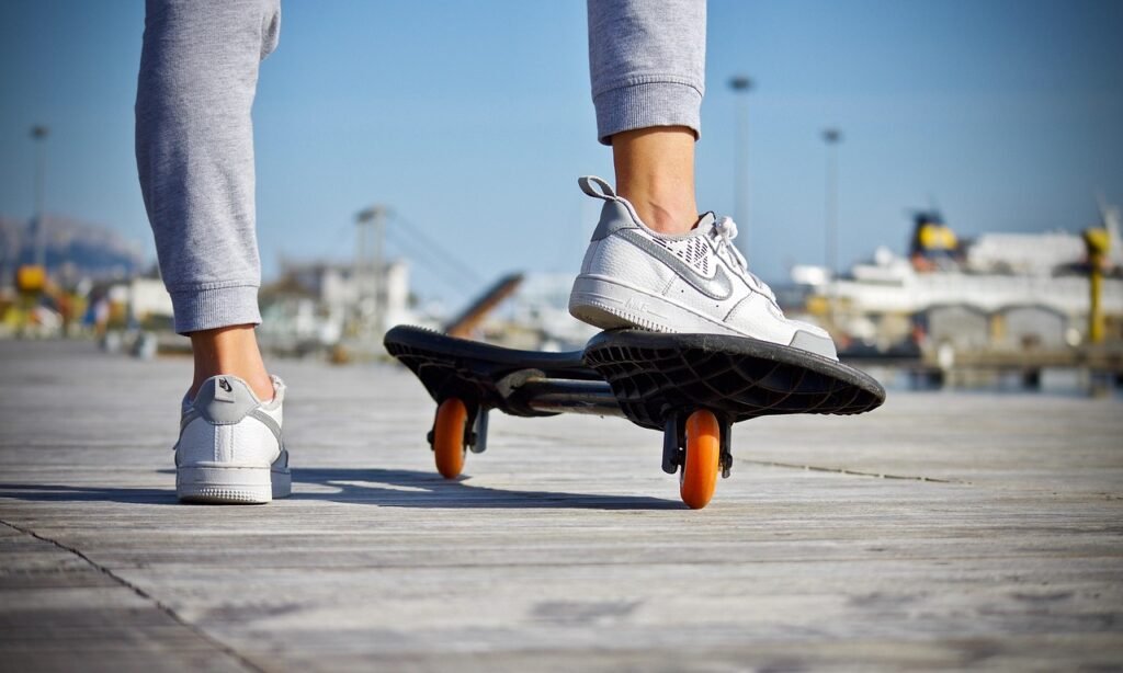 skateboard, feet, shoes, guy, skating, active, wheels, outdoors, movement, speed, fun, recreation, race, sport, exercise, str