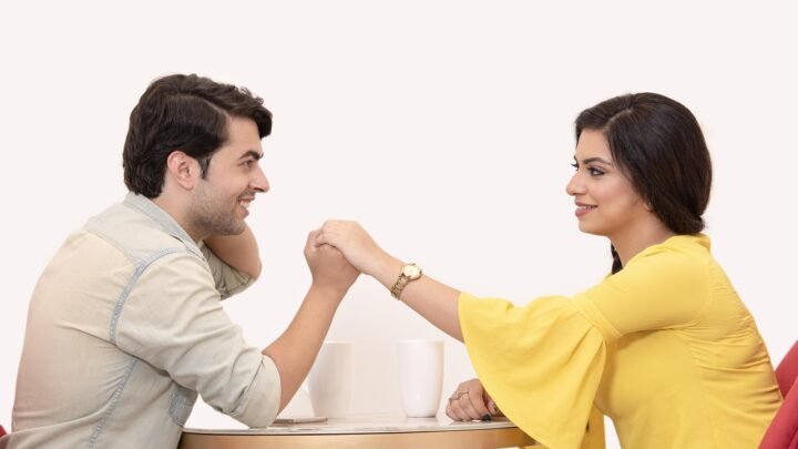 Navigating a Date on Tinder in Adenta: Practical Answers to Common Questions