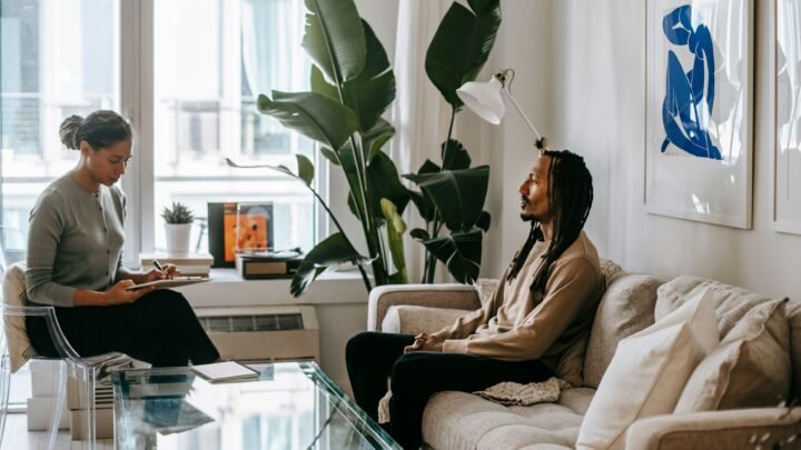 Escort Booking Etiquette in Adeiso: A Guide to Clear, Respectful Arrangements