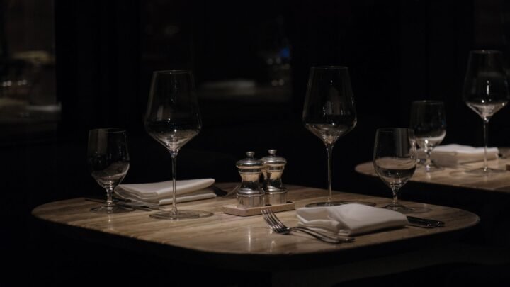 Escort Booking Etiquette in Offinso: What Every Client Should Know Before They Text