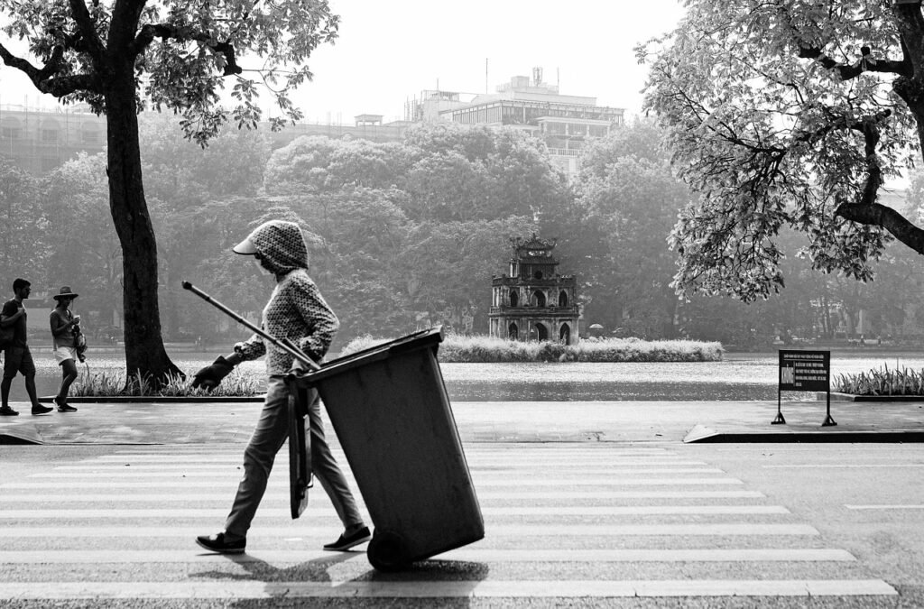 road, garbage bin, vietnam, hanoi, sword lake, street photography, black and white, garbage bin, street photography, street p
