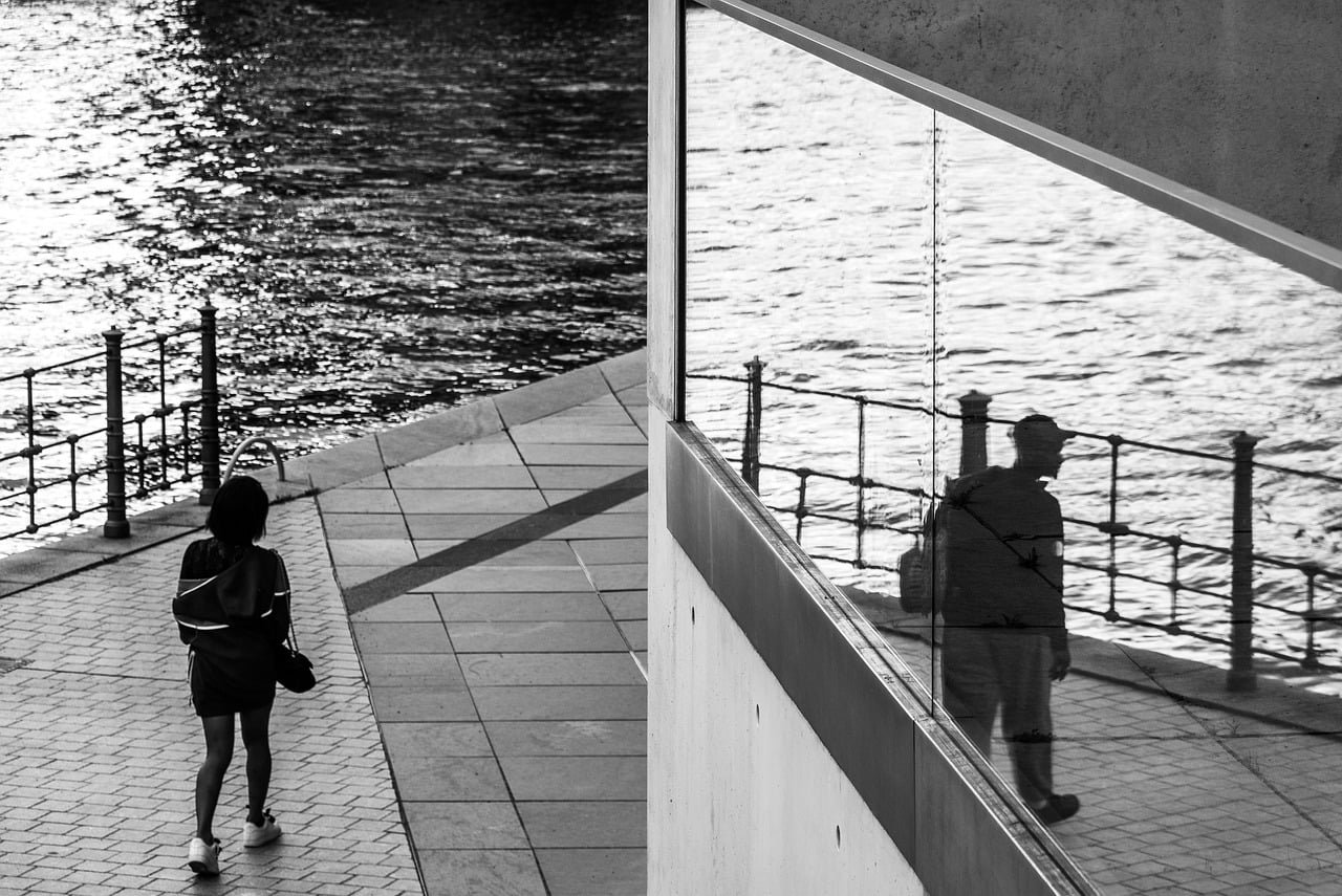 street scene, urban, cityscape, berlin, people, black-and-white, monochrome, street photography, mirrors
