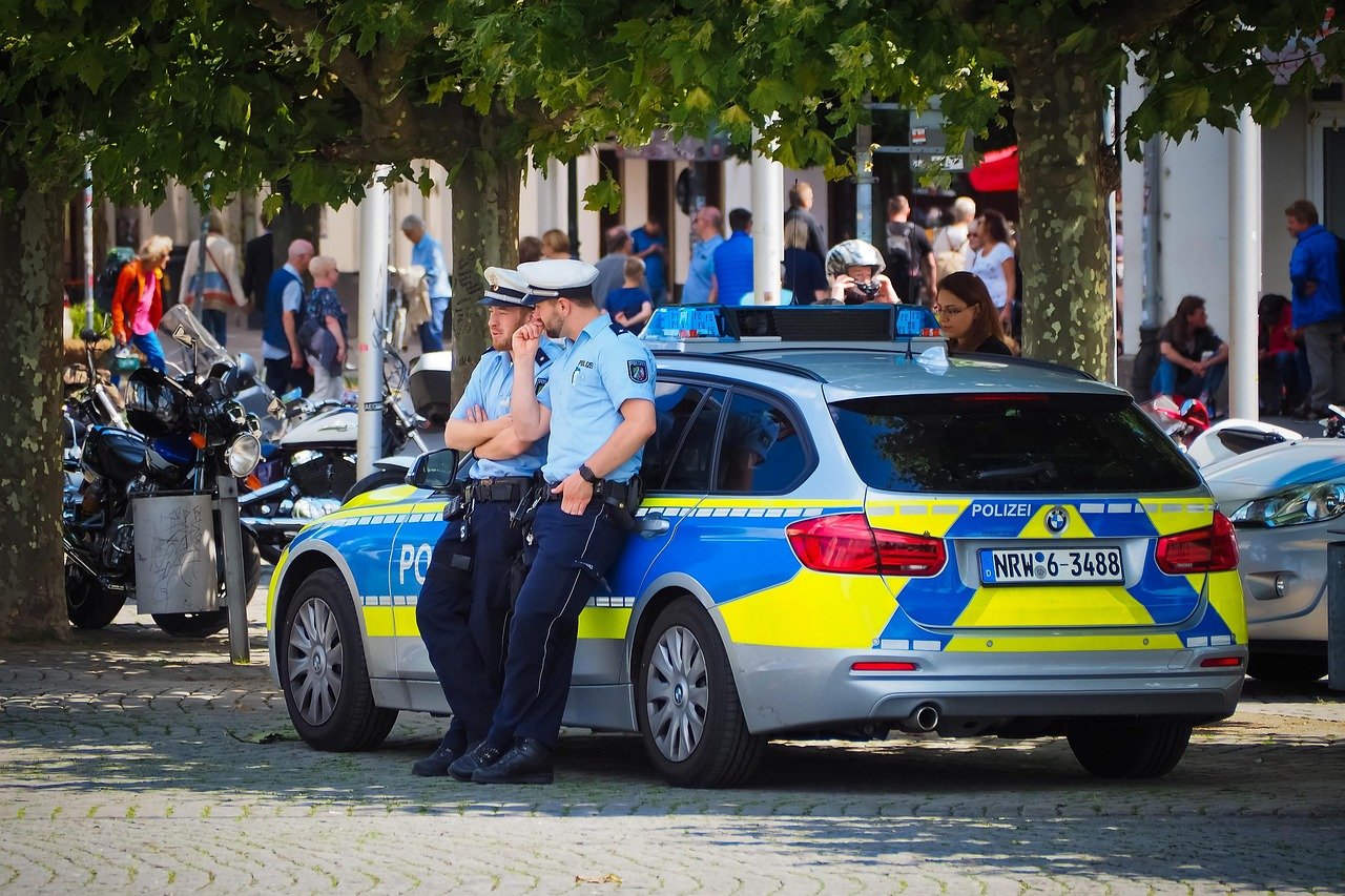 police, vehicle, police car, automobile, blue, control, patrol car, city, police officers, break, street photography, street,