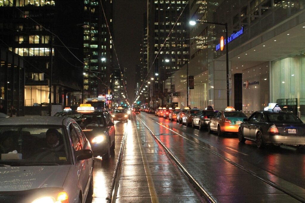 traffic, cars, street, city, at night, city at night, toronto, brown car, brown city, brown night, brown street, toronto, tor