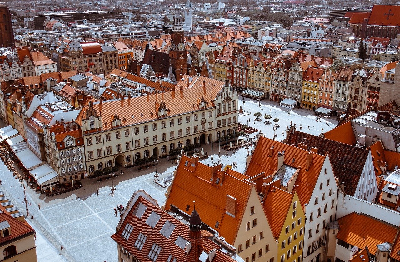 old town, the market, wroclaw, architecture, city, townhouses, street, buildings, facades, poland, roofs, building, center, t