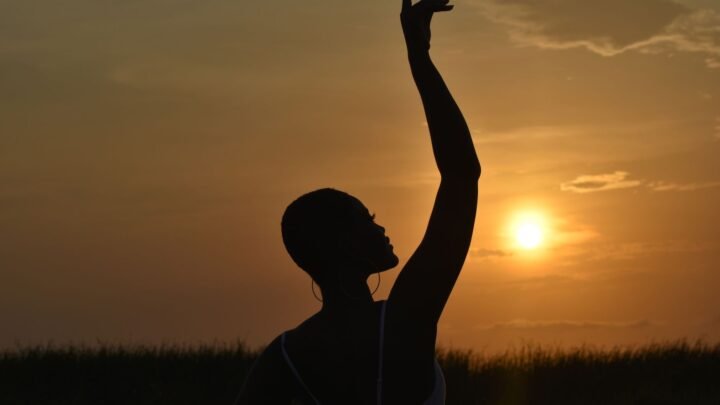What to Compare Before Deciding on Where and How to Meet in Accra