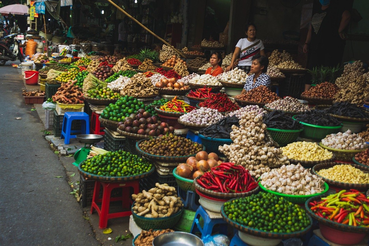 market, vietnam, street photography, people, vegetable, travel