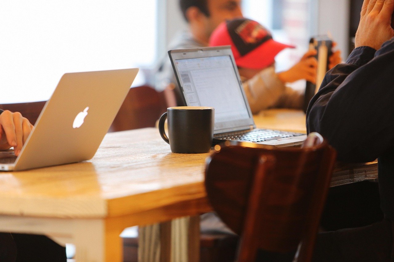 notebooks, cafe, coffee cup, blog, mobile, businessmen, social, network, technology, internet, business, online, connection,