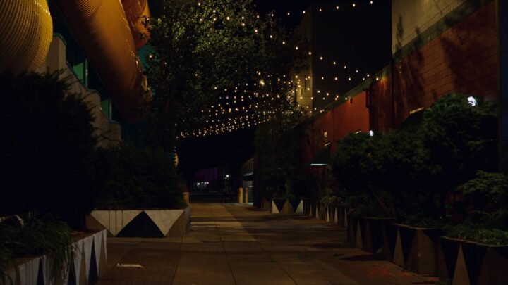 Exploring Night Life in Tesano: Local Choices and After-Dark Culture Explained