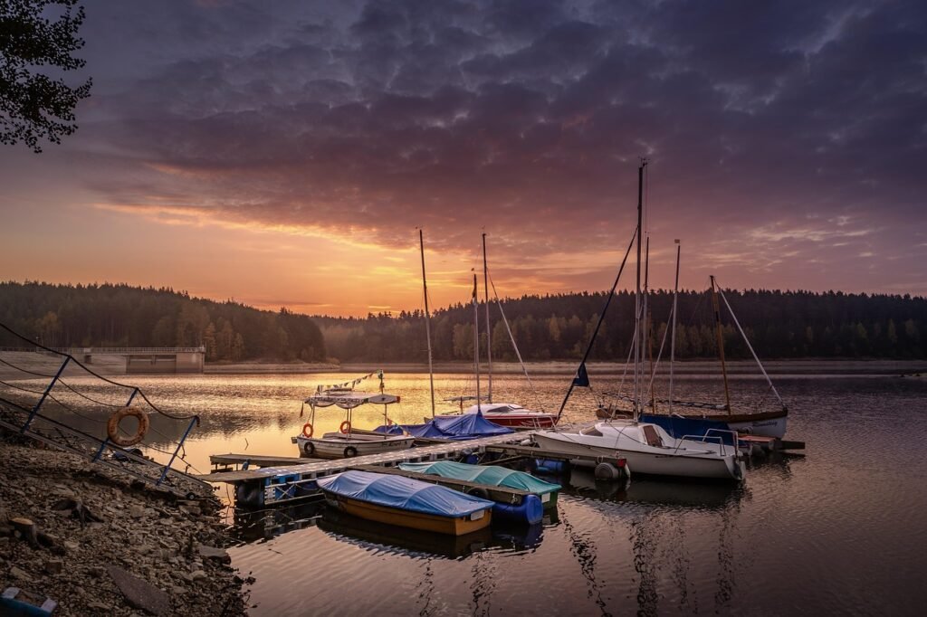 boats, dock, dam, reservoir, lake, ilm kreis, heyda, ilmenau, forest, nature, autumn, fall, sunrise, dawn, scenic