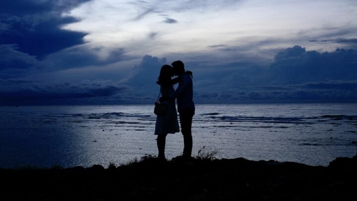Modern Romance in Tema Community 25: Current Trends Shaping Relationships and Dating