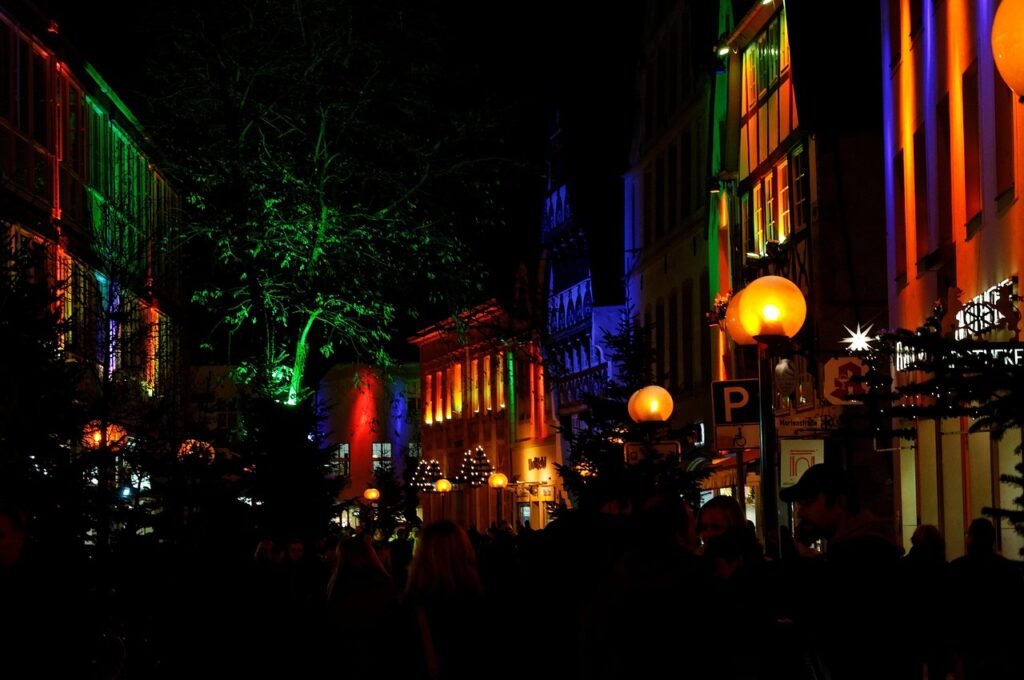 shopping street, evening, wallwasher, osnabrück, christmas market, colorful colors, osnabrück, osnabrück, osnabrück, osnabrüc