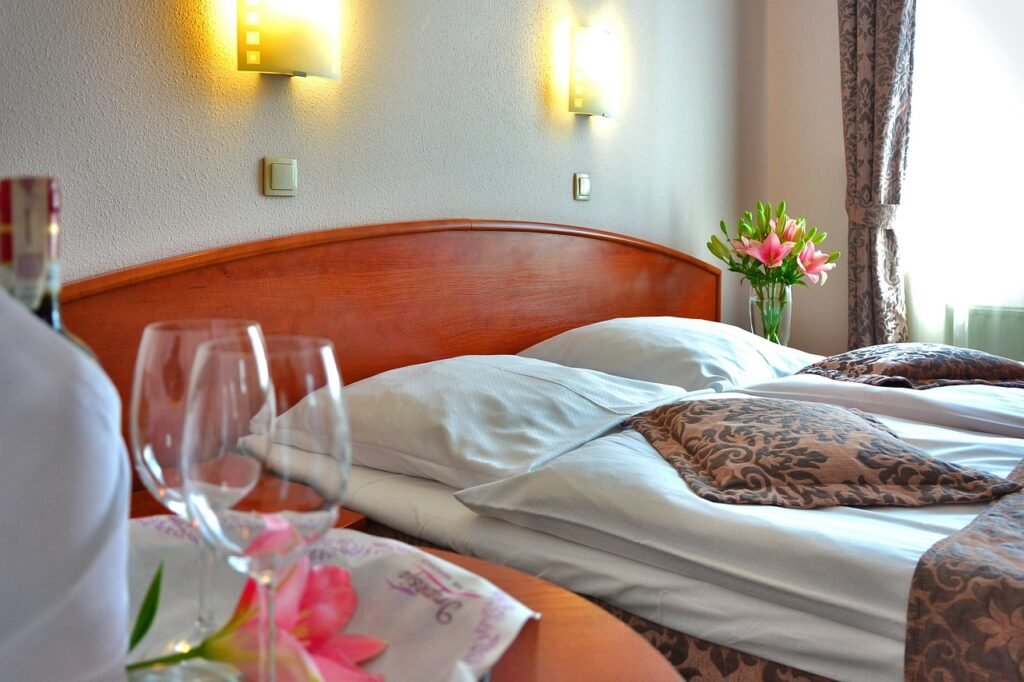hotel room, romantic meeting, date, love, romance, rest, trip, mood, luxury, comfort, high standard, hotel, bed, for people i