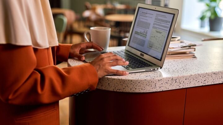 How to Spot Trust Signals When Browsing Verified Escorts in Tema