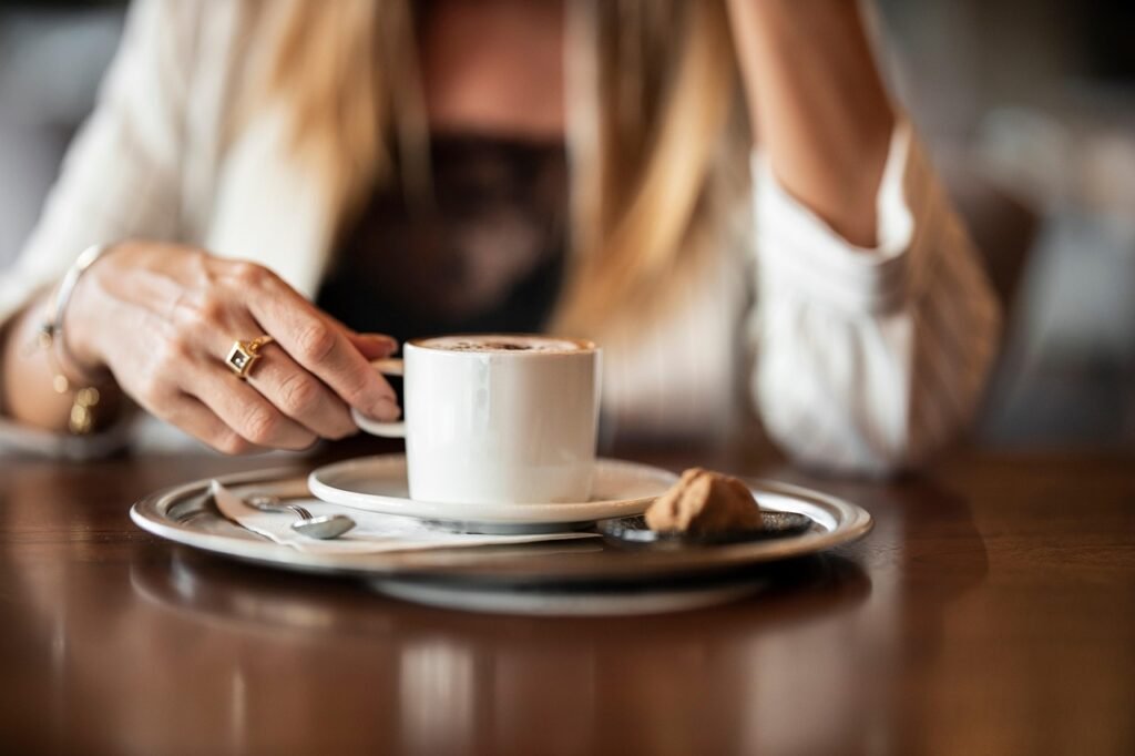 coffee, beverage, drink, cup, caffeine, espresso, cappuccino, breakfast, hot drink, hot beverage, hot coffee, coffee cup, foo