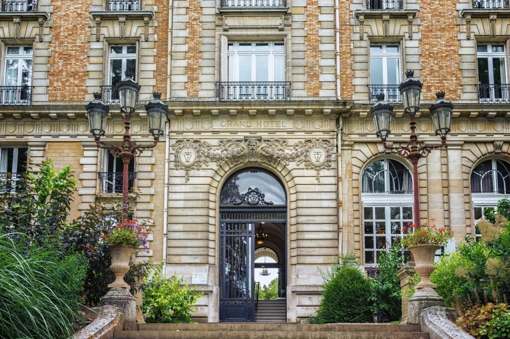 hotel, france, vittel, grand hotel, architecture, facade, elegant, luxury, entrance, pomp, noble, reception, wellness, recrea